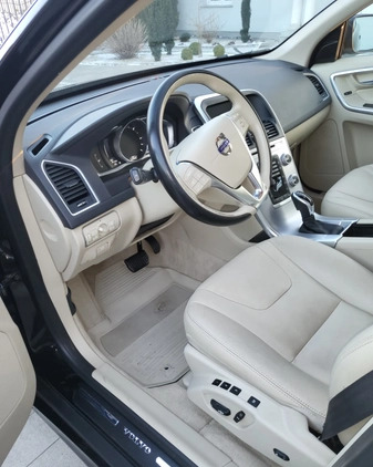 Volvo XC 60 cena 59000 przebieg: 350000, rok produkcji 2017 z Halinów małe 121